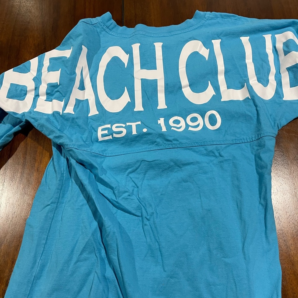 Disney beach club resort spirit jersey Sz xs